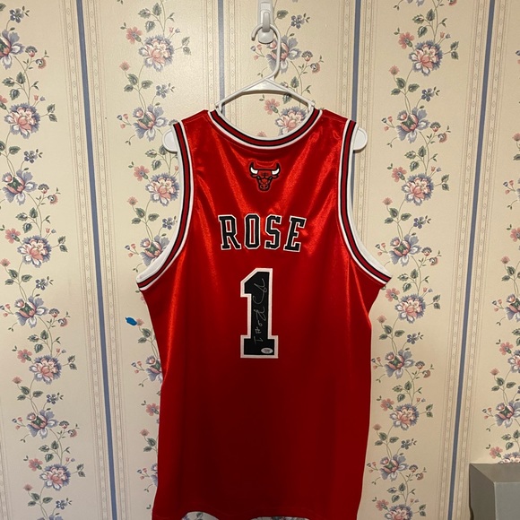 signed derrick rose jersey